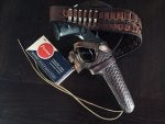 Fashion accessory Strap Everyday carry Revolver Leather